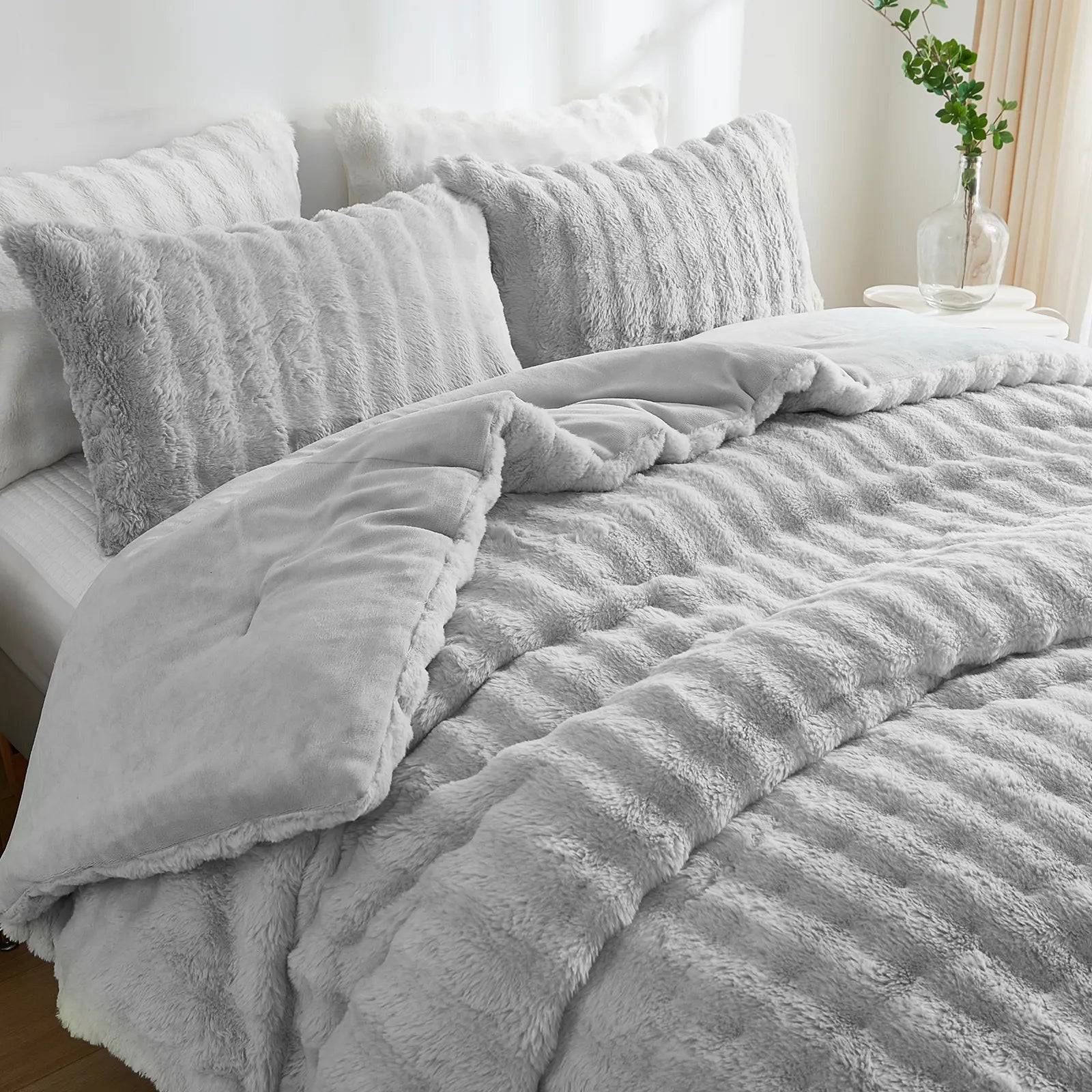 grey rabbit velve bedding sets