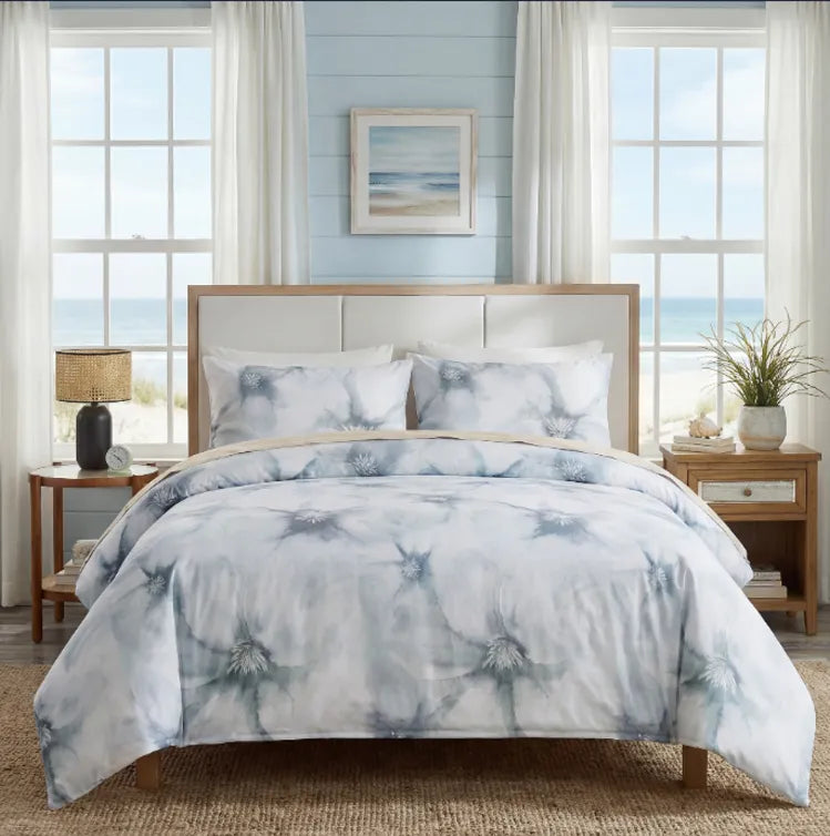 Ocean style floral comforter set in bedroom