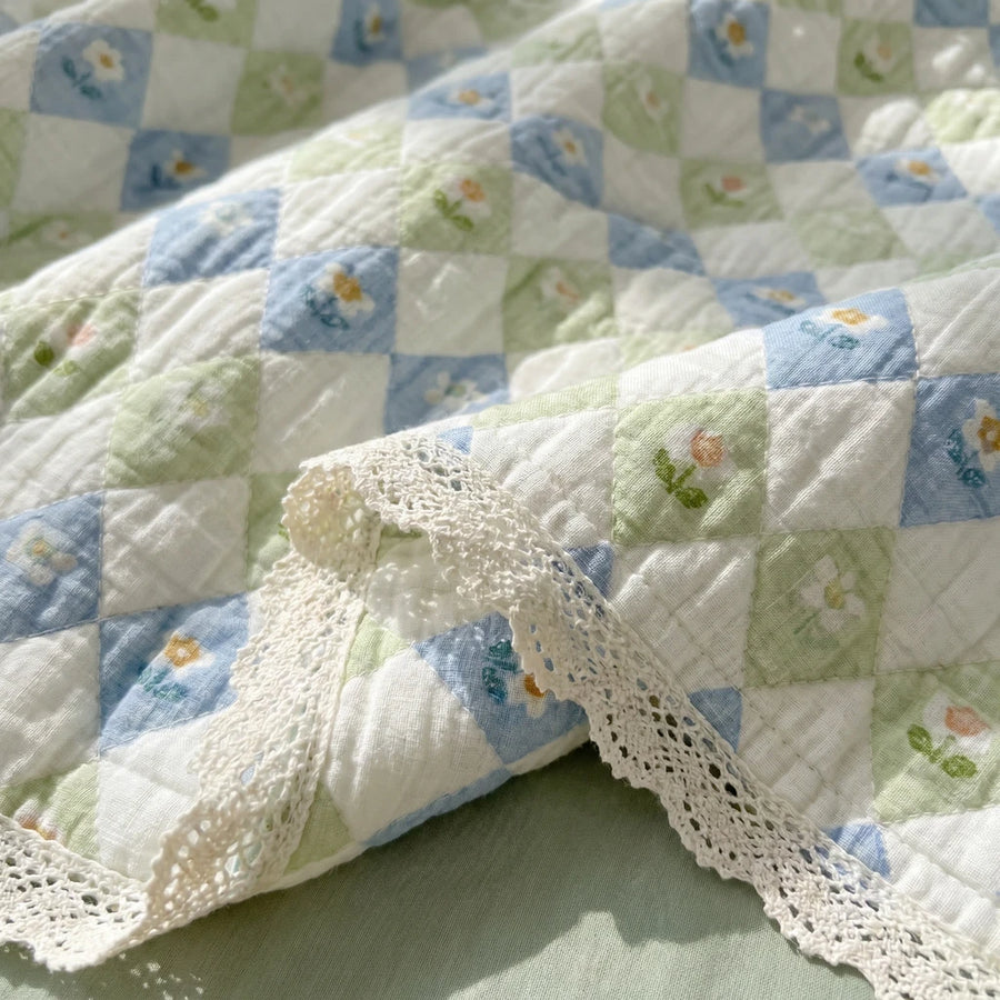pastoral cottage quilt lace closeup detail