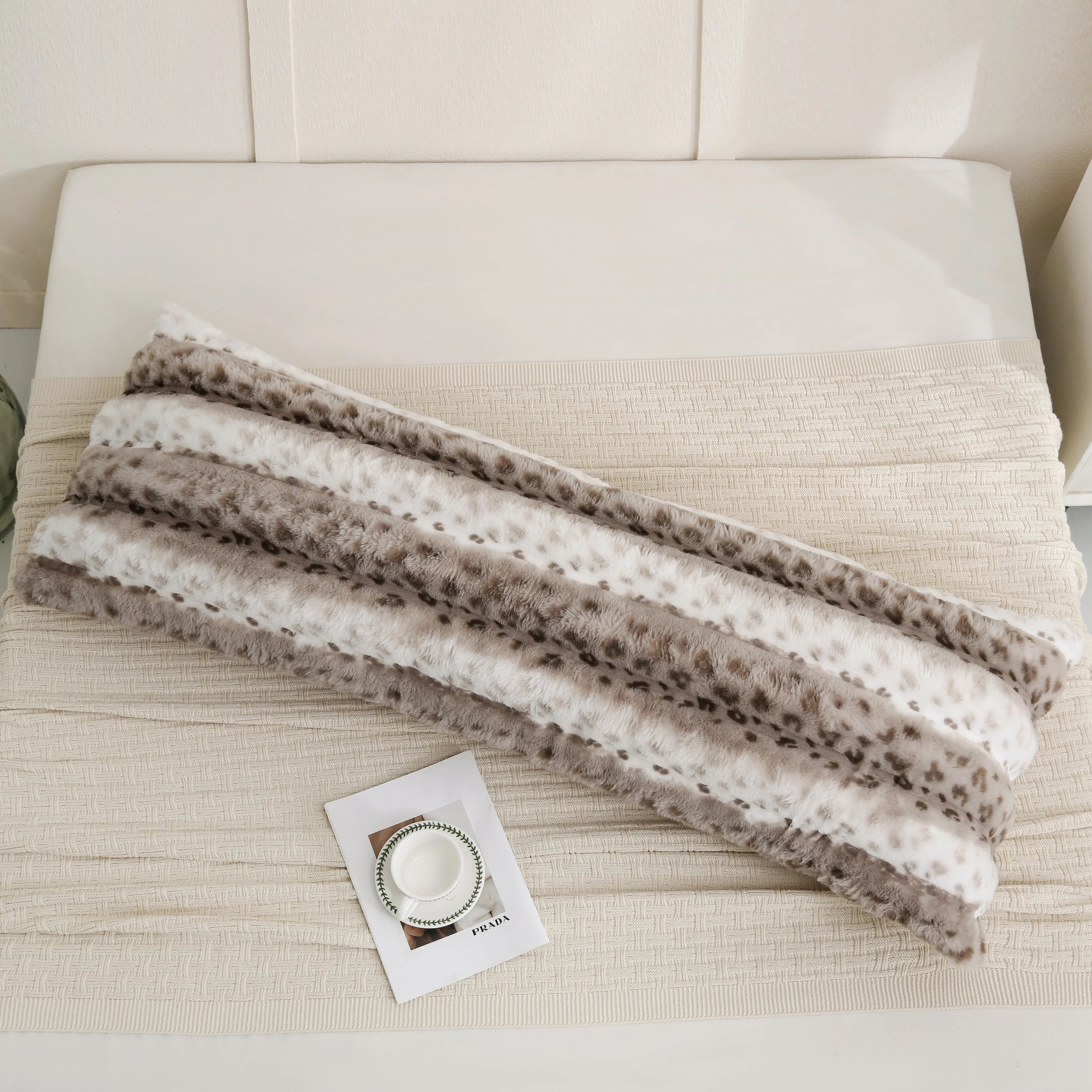 polka khaki rabbit velvet long pillowcase