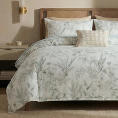 Romantic floral bedding set front view