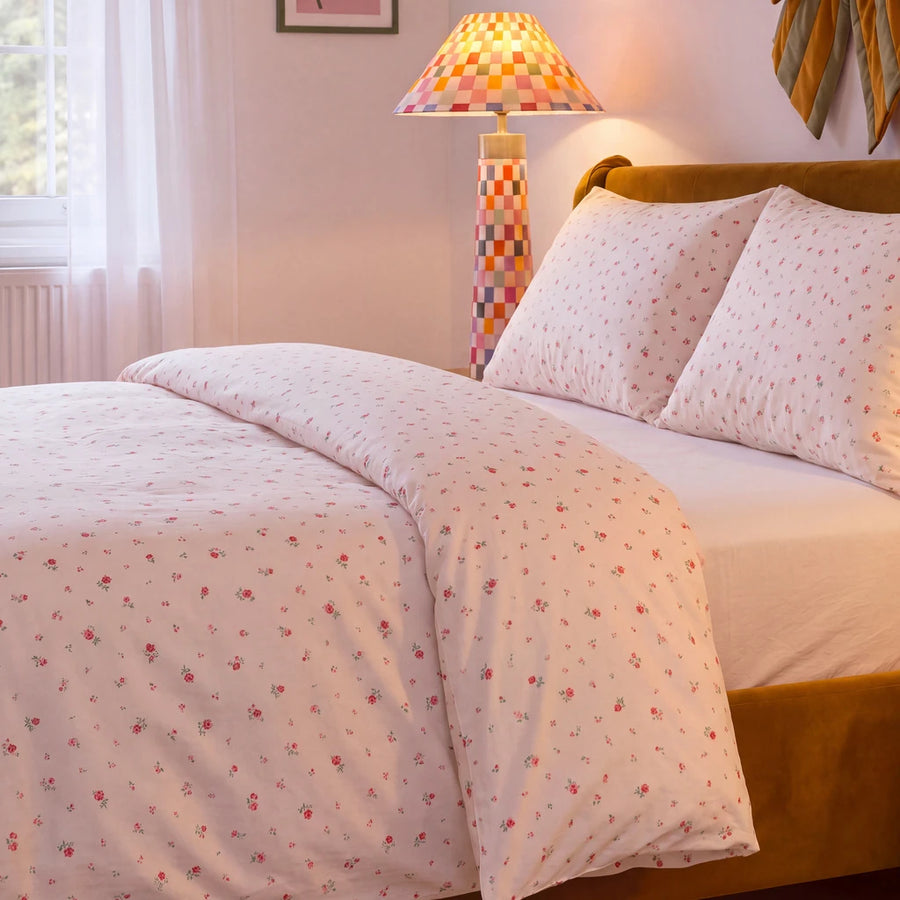rosewick garden floral comforter set pink side view checkered lamp