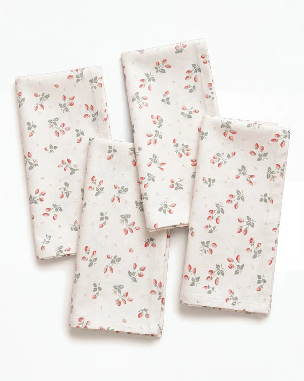 strawberry bramble napkin set of 4 flat lay