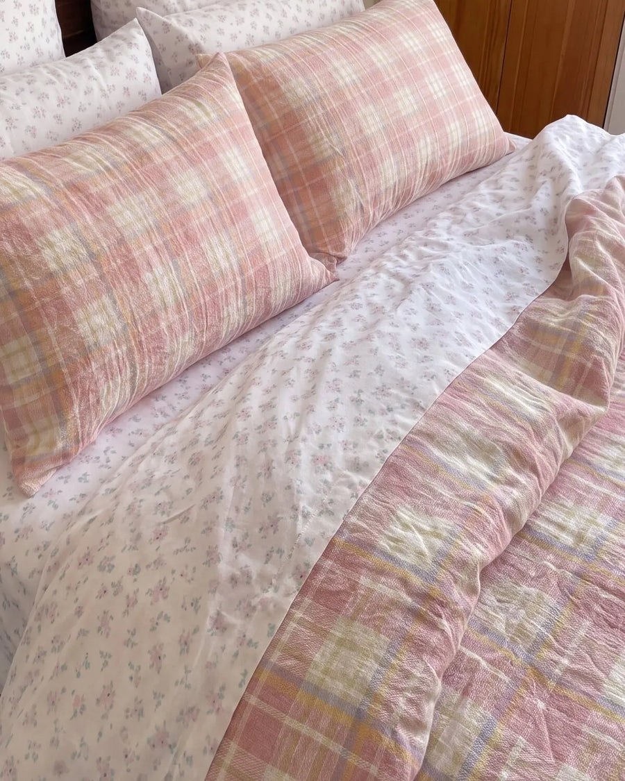 strawberry sundae nostalgic plaid comforter set vintage cottage style