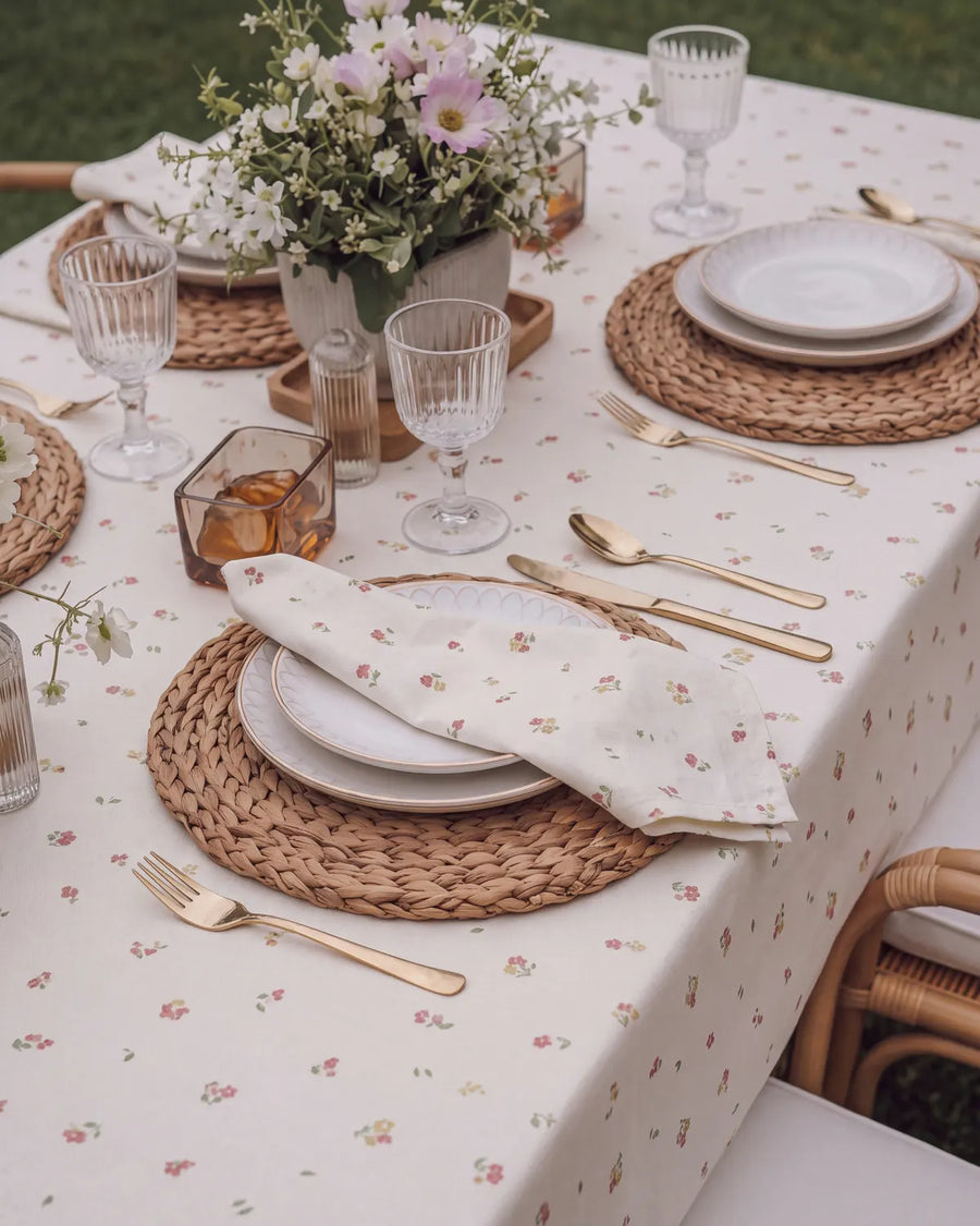 tiny blossom napkin set of 4 outdoor dining table