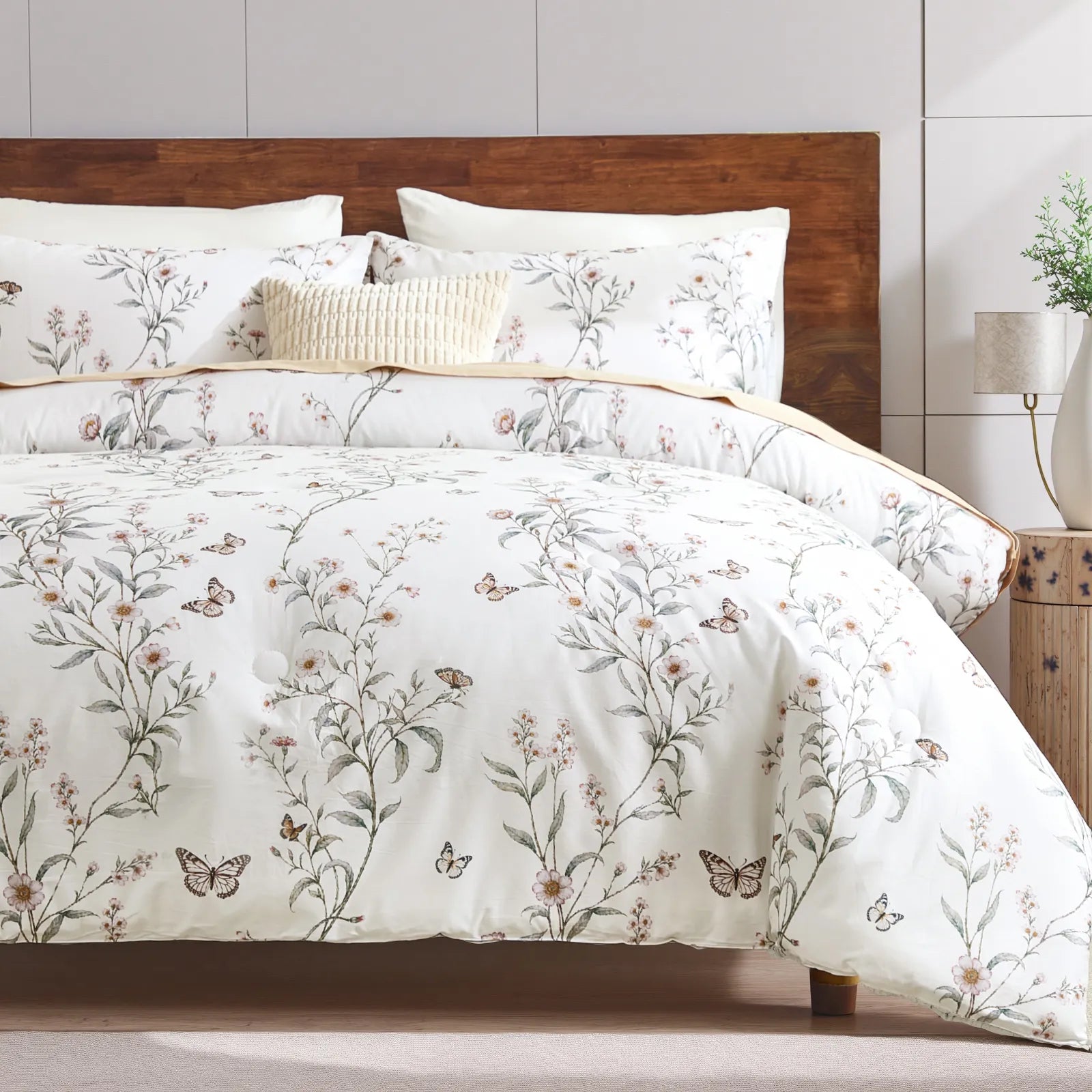 centered view of white butterfly floral bedding