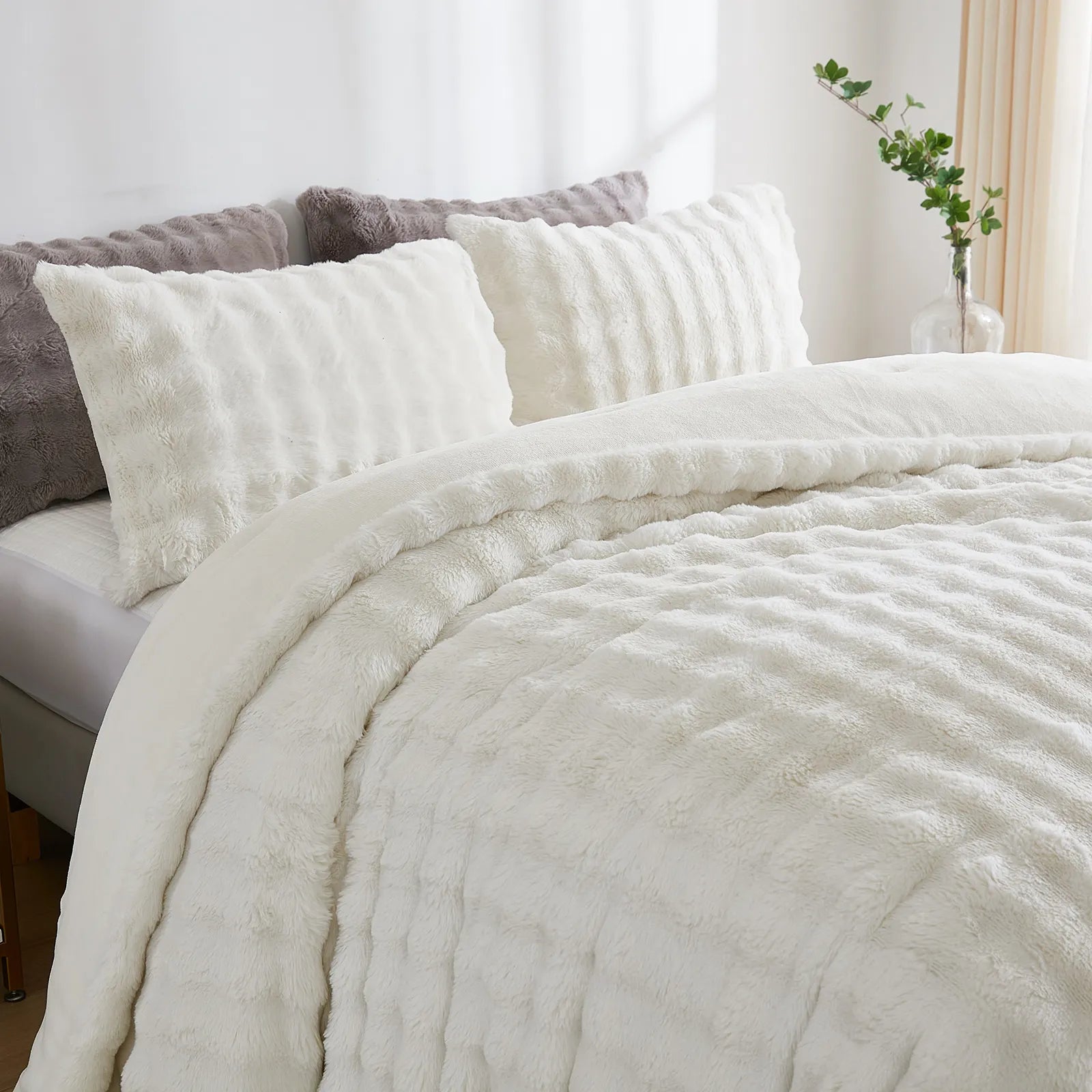 white rabbit velve bedding sets