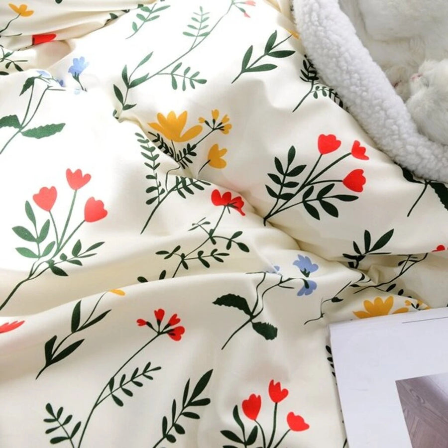 Cottage Wildflower Spray Duvet Cover Set Cream Cottage