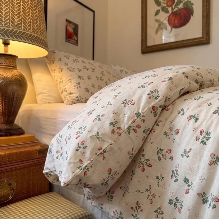 berry bramble duvet cover set vintage lamp art decor scene