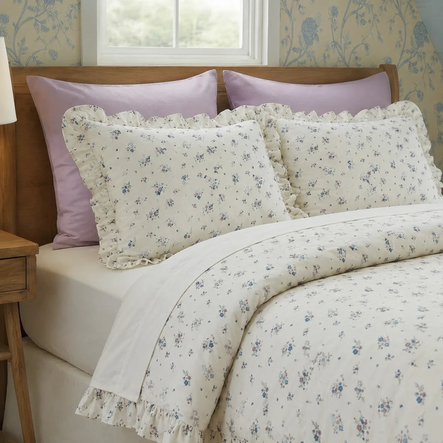 cornish wildflower bedding with lavender accent pillows