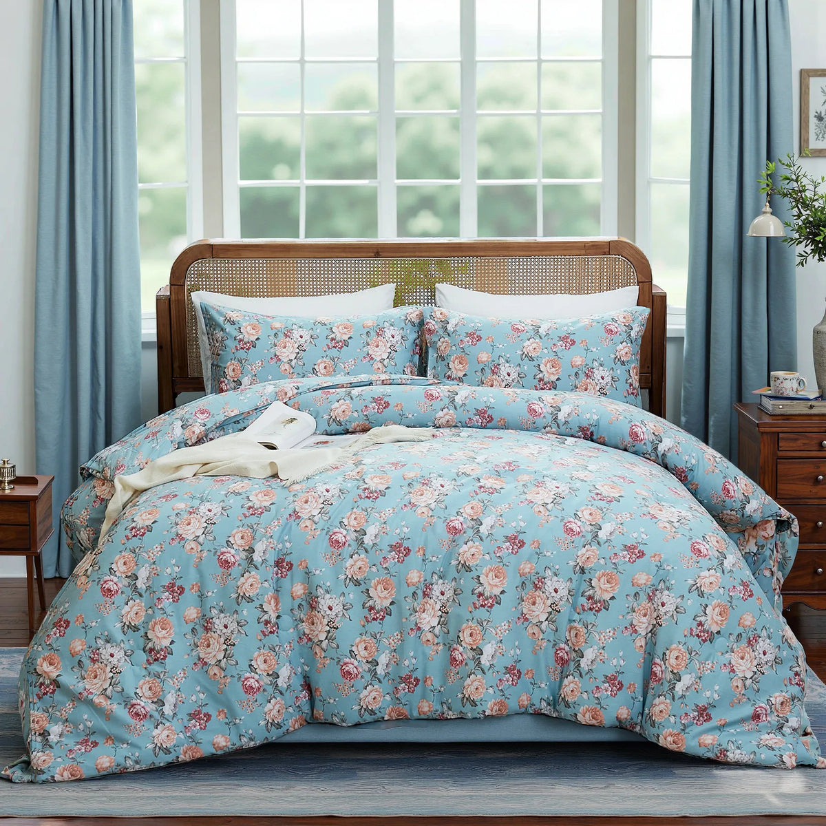 Light Blue Garden Rose Comforter Set