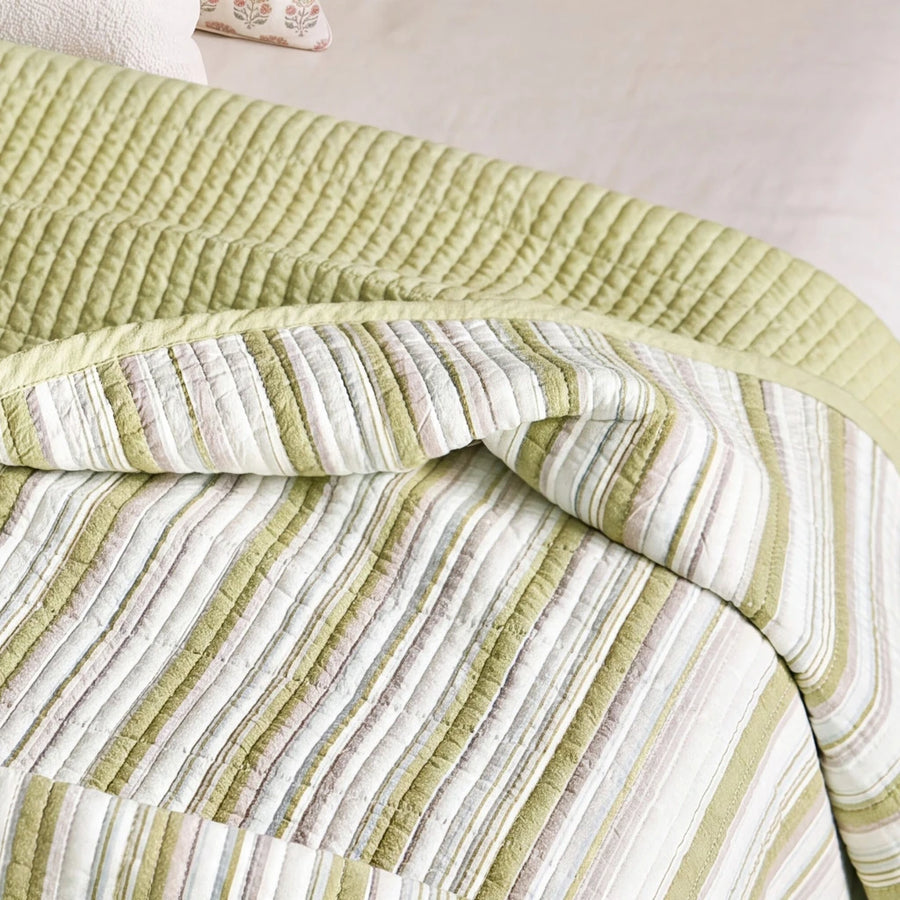 solace yarn dyed quilt sage solace solid reverse stitch detail