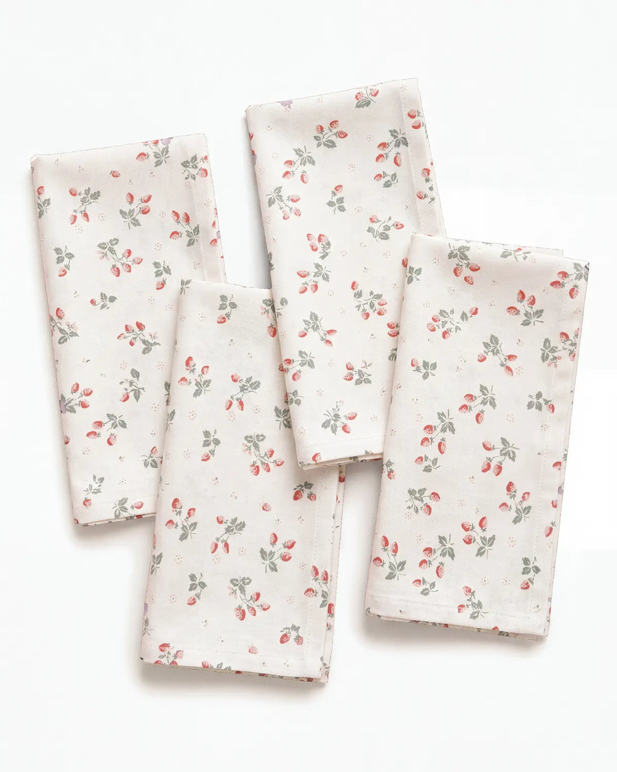 strawberry bramble napkin set of 4 flat lay