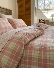 strawberry sundae nostalgic plaid comforter set plaid quilt detail