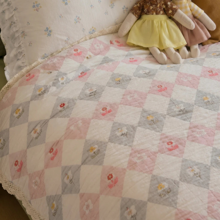 vintage botanical wildflower jacquard blanket texture